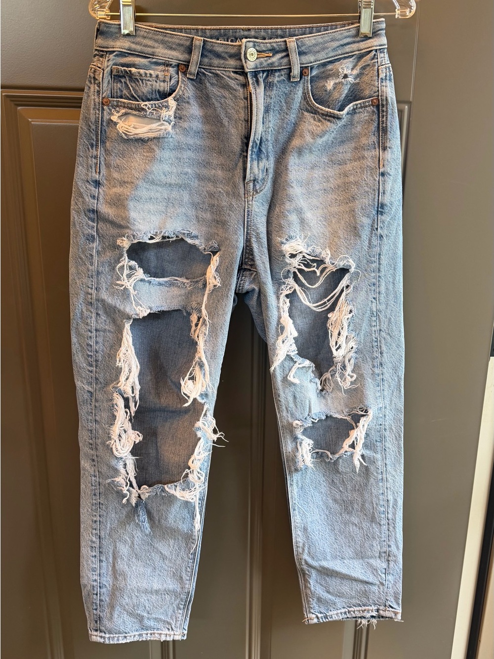 American Eagle Light Blue Ripped Highest Rise Mom Jeans, Size 6 Short